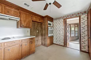 460 County Rd 3182, Cleveland, TX 77327 - Photo 11