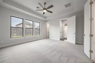 813 Coronado Ter Ln, Katy, TX 77493 - Photo 9