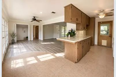 7006 Sharpview Drive, Houston, TX 77074 - Photo 5