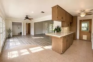 7006 Sharpview Dr, Houston, TX 77074 - Photo 5