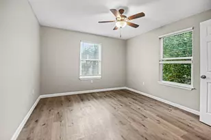 2828 Ave O 1/2, Galveston, TX 77550 - Photo 17