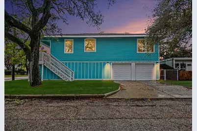 2828 Avenue O 1/2, Galveston, TX 77550 - Photo 3