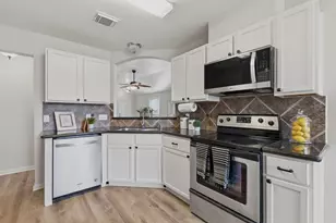 10478 Twin Circles Dr, Montgomery, TX 77356 - Photo 13