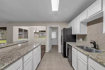 2610 Mockingbird Lane, New Caney, TX 77357 - Photo 5