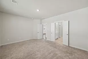 2010 W Darlington Oak Ct, Conroe, TX 77304 - Photo 15