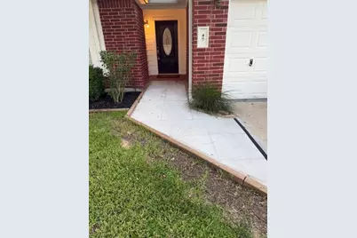 47 Hidden Meadow Drive, The Woodlands, TX 77382 - Photo 7