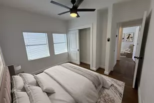 415 Fairview Ave, Houston, TX 77006 - Photo 5