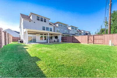 3102 Somerset Levens Lane, Houston, TX 77055 - Photo 9