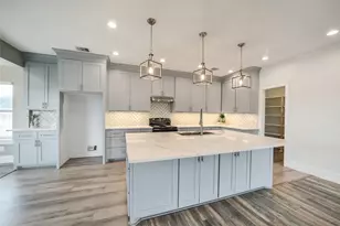 1025 Arizona Dr, Cleveland, TX 77327 - Photo 13