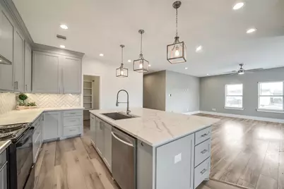 1025 Arizona Drive, Cleveland, TX 77327 - Photo 11