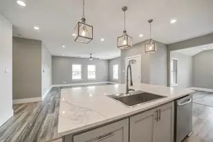 1025 Arizona Dr, Cleveland, TX 77327 - Photo 11