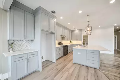 1025 Arizona Drive, Cleveland, TX 77327 - Photo 13