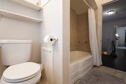 2509 Whitney Street #B, Houston, TX 77006 - Photo 9