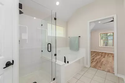 42 Camber Pine Place, The Woodlands, TX 77382 - Photo 25