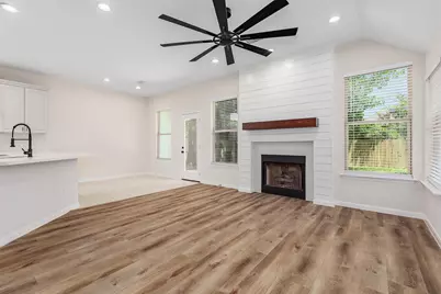 42 Camber Pine Place, The Woodlands, TX 77382 - Photo 13