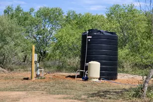 1655 County Rd 412, Stockdale, TX 78160 - Photo 5