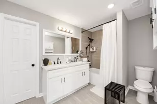 7963 Birmingham St, Houston, TX 77028 - Photo 17