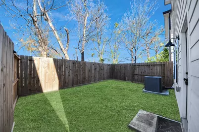 7963 Birmingham Street, Houston, TX 77028 - Photo 21