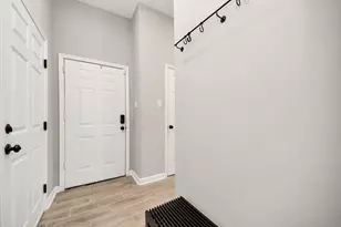 7963 Birmingham St, Houston, TX 77028 - Photo 7