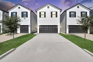 7963 Birmingham St, Houston, TX 77028 - Photo 3