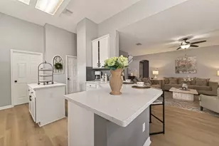 405 PecanGrove, Dickinson, TX 77539 - Photo 21