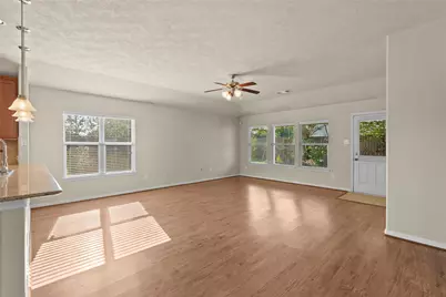 10015 Lynnwood Drive, Baytown, TX 77521 - Photo 13