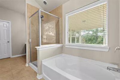 10015 Lynnwood Drive, Baytown, TX 77521 - Photo 19