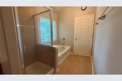 10015 Lynnwood Drive, Baytown, TX 77521 - Photo 15