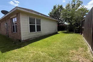 10015 Lynnwood Dr, Baytown, TX 77521 - Photo 27