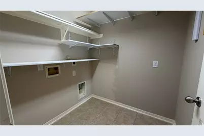 10015 Lynnwood Drive, Baytown, TX 77521 - Photo 29