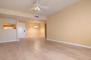 8529 Hearth Dr, Houston, TX 77054 - Photo 5