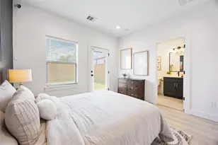 7805 Amelia Rd, Houston, TX 77055 - Photo 29