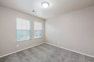 8115 Redbud Point Ln, Houston, TX 77049 - Photo 15