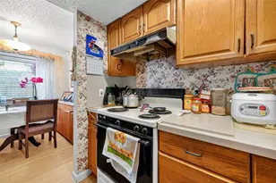 14387 Misty Meadow Ln, Houston, TX 77079 - Photo 9