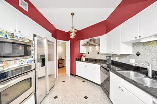 1111 Bering Dr, Houston, TX 77057 - Photo 7