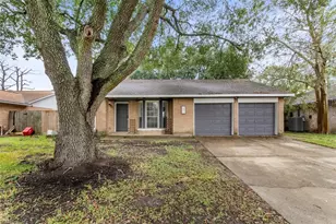 2831 Heritage Bend Dr, Webster, TX 77598 - Photo 1