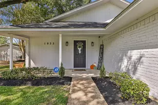 1933 N San Jacinto St, Liberty, TX 77575 - Photo 3