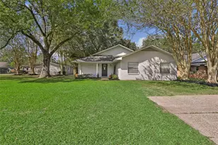 1933 N San Jacinto St, Liberty, TX 77575 - Photo 1