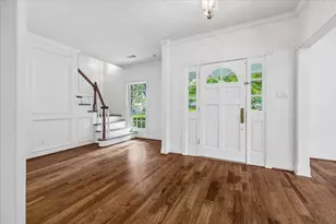 5210 Meadow Lake Ln, Houston, TX 77056 - Photo 3