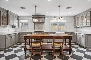 5210 Meadow Lake Ln, Houston, TX 77056 - Photo 7