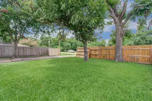 773 Lucky St, Houston, TX 77088 - Photo 21