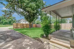 773 Lucky St, Houston, TX 77088 - Photo 19