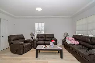 773 Lucky St, Houston, TX 77088 - Photo 5