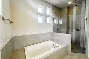 5811 Petty St, Houston, TX 77007 - Photo 27