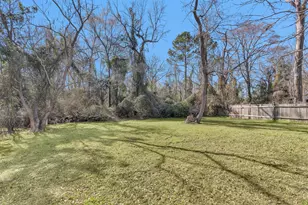 2213 N Thompson St, Conroe, TX 77303 - Photo 19