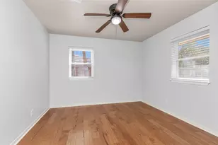 2213 N Thompson St, Conroe, TX 77303 - Photo 13