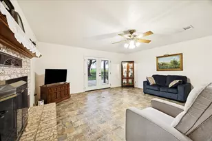 110 Wild Phlox Dr, Bellville, TX 77418 - Photo 11