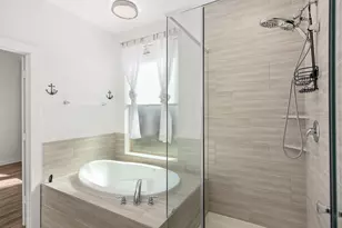 13105 Sapphire Lake Ln, Texas City, TX 77568 - Photo 19