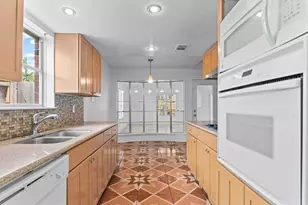 8918 Grape St, Houston, TX 77036 - Photo 23