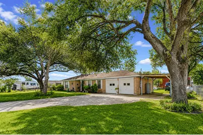 5831 Fm 2218 Road, Pleak, TX 77469 - Photo 9